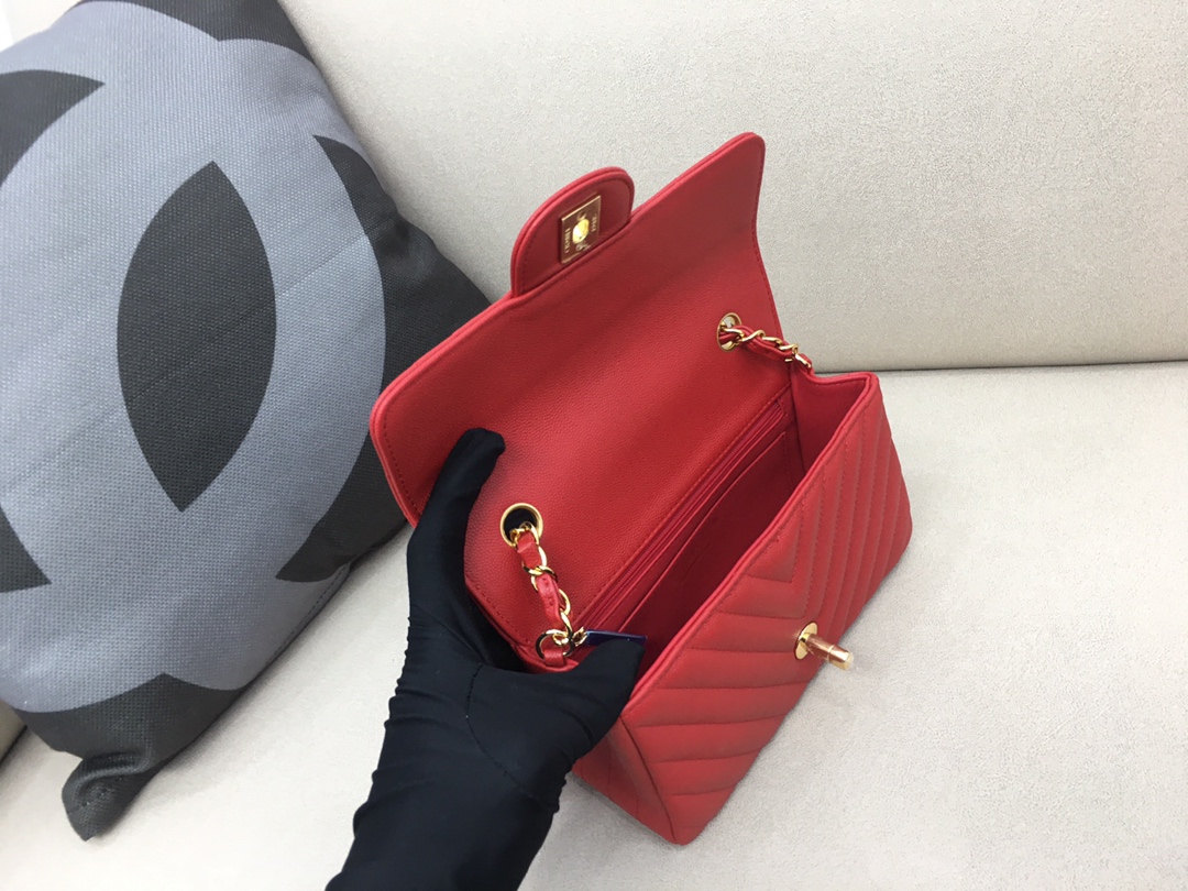 Small Classic Flap Caviar Bag A01116 Red/Gold